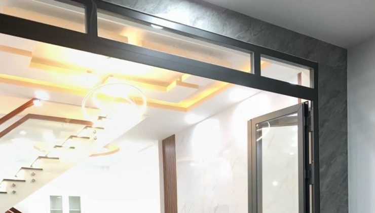 Chủ gủi - bán nhà - Quân 12- Dt : 4m x 17m