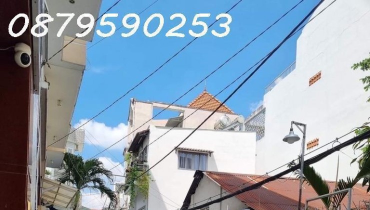 30M2 4 PN 3 TẦNG TẶNG HẾT NỘI THẤT XỊN GIÁ CỰC TỐT 1 XE HƠI ĐẬU TRONG NHÀ