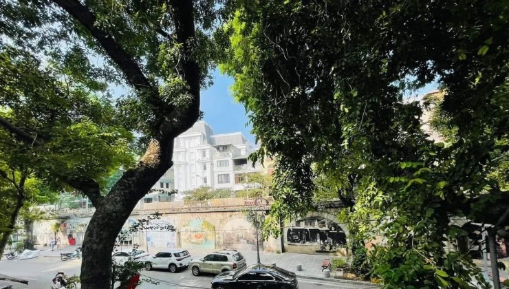 SIÊU PHẨM BÁN NHÀ MẶT PHỐ PHÙNG HƯNG 30M2 4 TẦNG 4M MT GIÁ CHÀO 15 TỶ HOÀN KIẾM VỈA HÈ KINH DOANH