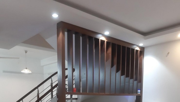 BÁN NHÀ PHÂN LÔ KIM MÃ TẦNG 1 KINH DOANH ĐỈNH MẶT TIỀN KHỦNG OTO TRÁNH 33M2 CHỈ 3,5 TỶ