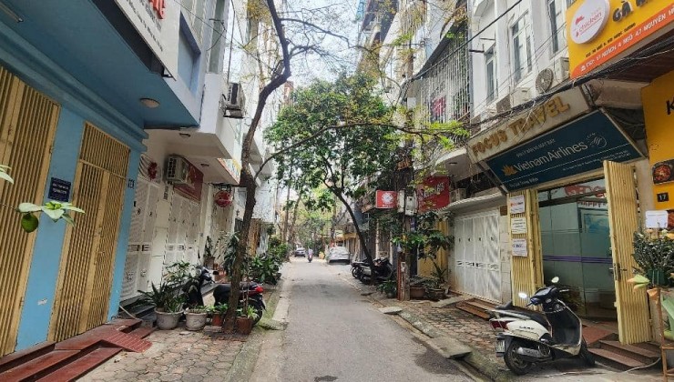 PHÂN LÔ BÁN NHÀ NGUYÊN HỒNG 44M2 4T 3,6M MT  GIÁ CHÀO 15 TỶ ĐỐNG ĐA