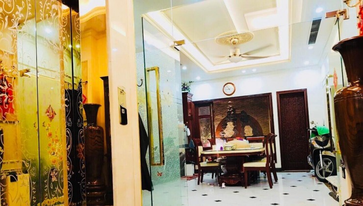 Phân Lô DT 100m2 x 6T, MT 5m, ô tô tránh. Đẹp nhất ngõ 655 Lạc Long Quân. Giá 46,5 tỷ.