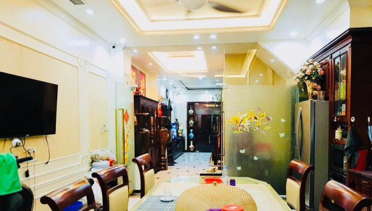 Phân Lô DT 100m2 x 6T, MT 5m, ô tô tránh. Đẹp nhất ngõ 655 Lạc Long Quân. Giá 46,5 tỷ.