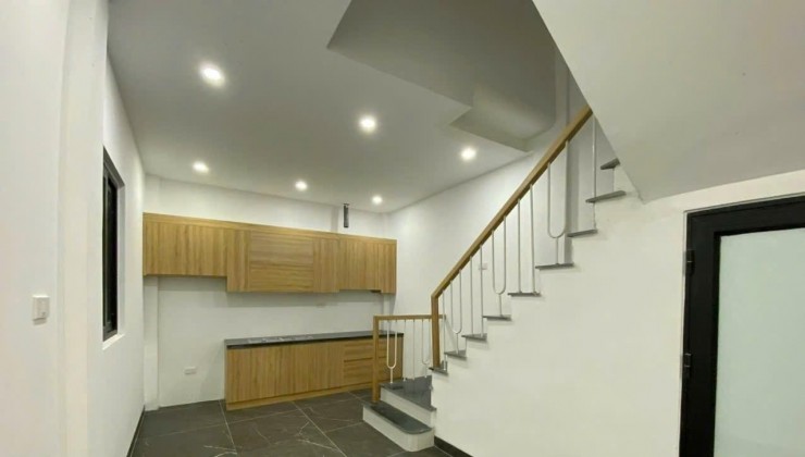 Cc gửi bán 50.68m2, mt 4.2m, đất tặng nhà 3 tầng, tk4, đất đấu giá An Thắng, Biên Giang, Hà Đông, ô tô vào, có thể kd văn phòng, spa, đầu tư cho thuê.