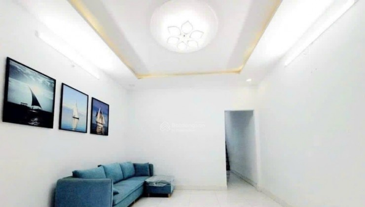 Bán nhà C4 40m2 có gác, gần Vincom Q9, phường Tăng Nhơn Phú B, chỉ 3 tỷ