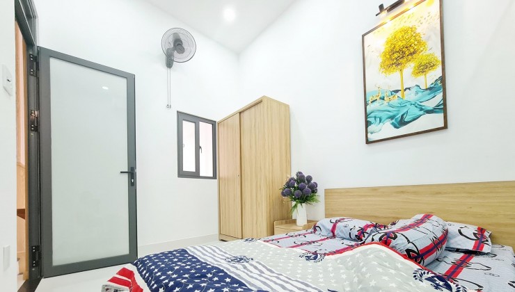 Bán nhà HIẾM 6.5m hẻm 50 Lê Thị Hồng 150m2 4 lầu vị trí đẹp ngay chợ Căn Cứ 17 tỷ.