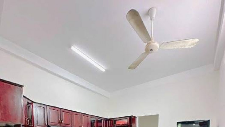 BÁN NHÀ NGUYUYỄN ĐÌNH CHỈNH PHƯỜNG 11 QUẬN PHÚ NHUẬN - 94M2 - 3 TẦNG - KHU VIP CAO CẤP - GIÁ: 13 TỶ 500.