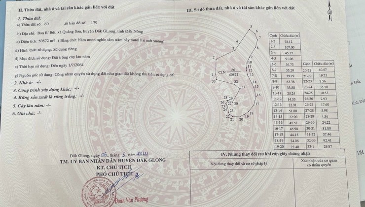 Bán 28,5 héc ta đất, đất có 3 mặt tiền, mặt tiền đường bao quanh rộng 1600m, có hồ riêng rộng 3hec