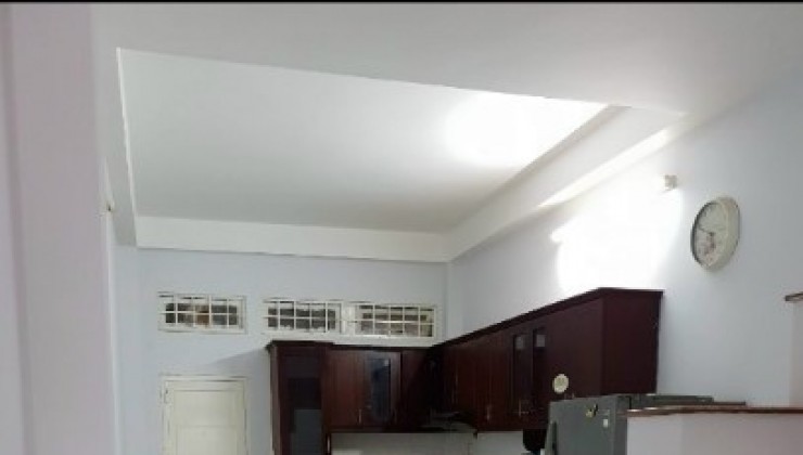 Bán nhà đường Huỳnh Văn Banh, Phú Nhuận, 46m2, hẻm xe hơi 8m, 5 tầng, 9.3 tỷ