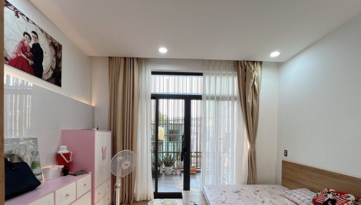 Bán nhà riêng 50m2 ngang 4,7 3 tầng Phú Định phường 16 quận 8 chỉ 6,2 tỷ