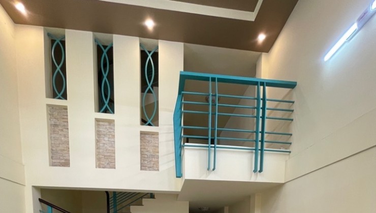 Nhà Mặt tiền Sơn Hưng, phường 12 Tân Bình, 60m2, 3 tầng, 4.4 x 14, 7 tỷ TL