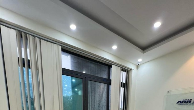 PHỐ TRUNG KÍNH, CẦU GIẤY,..!
LÔ GÓC - VỈA HÈ  – DT 50M2 – MẶT TIỀN 6,5M – 12,6 TỶ