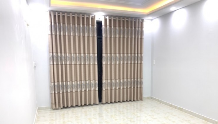 Bán nhà Dương Cát Lợi, Nhà Bè
DT 55m2 x 4 tang (5x10),
Giá 4,9 tỷ, có bớt