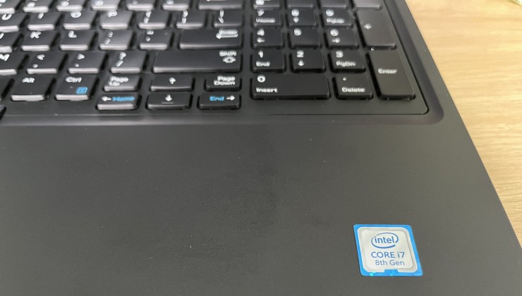 Laptop gaming Dell preciscion 3530 i7 gen 8th, ram 8g, ssd 256g, card màn hình 4g + 4g chạy song song, màn hình 15.6 inch cảm ứng.