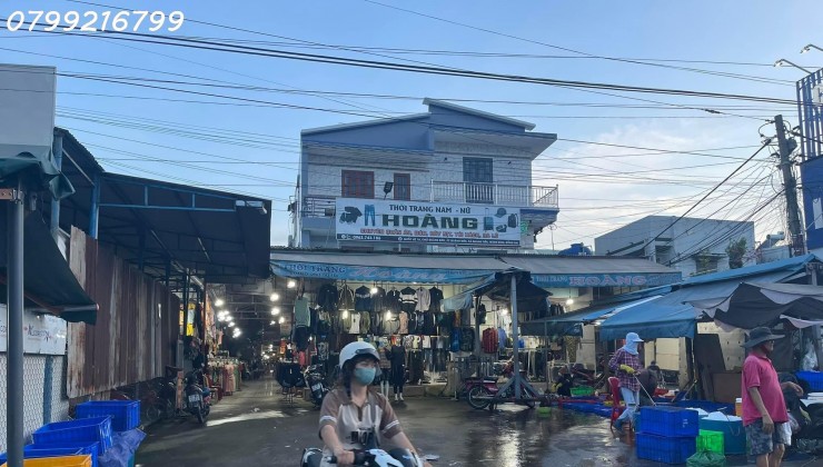 Bán gấp nhà đẹp Bình Minh Trảng Bom Đồng Nai mới xây xong chỉ việc dọn vào ở ngay. Gía bán trọn sổ 1 tỷ 6 . LH 0799 216 799 em Trinh. Hỗ trợ vay 3