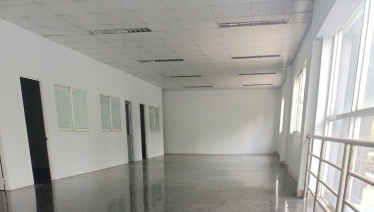 Cho thuê xưởng tại KCN Bàu Bàng. Diện Tích Xưởng: 1680m².Văn Phòng Đầy Đủ.
Giá: 3.5 USD/m².