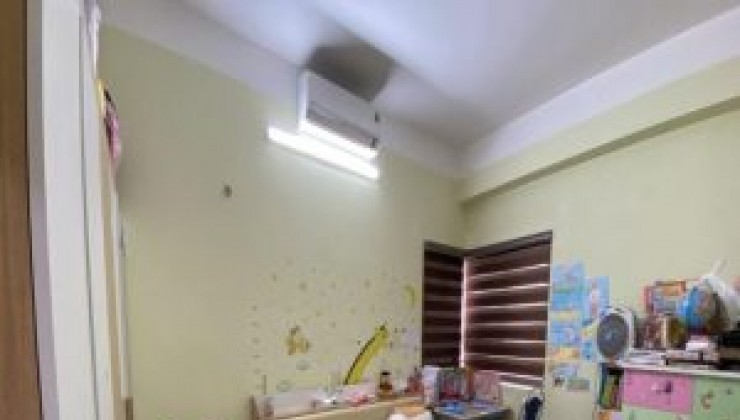 Cho thuê căn hộ 2 pn, 2wc. S: 82m2 tại Gemek