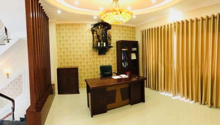 Bán nhà Quận 2, cực sốc giảm 2 tỷ, P/lô Cát lái, 119m2, Biệt Thự 4 tầng, chỉ 14ty.