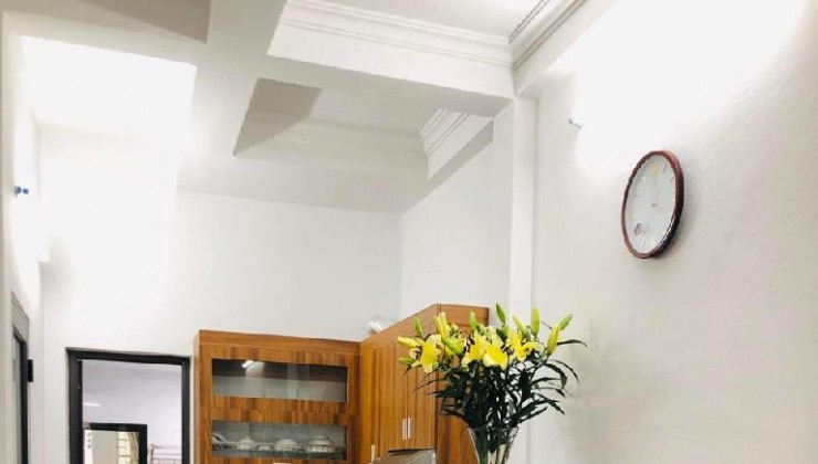 NHÀ ĐỘI CẤN -  KINH DOANH HOMESTAY HOẶC AIRBNB - 4 PHÒNG NGỦ, NỘI THẤT CAO CẤP, CÓ THANG MÁY