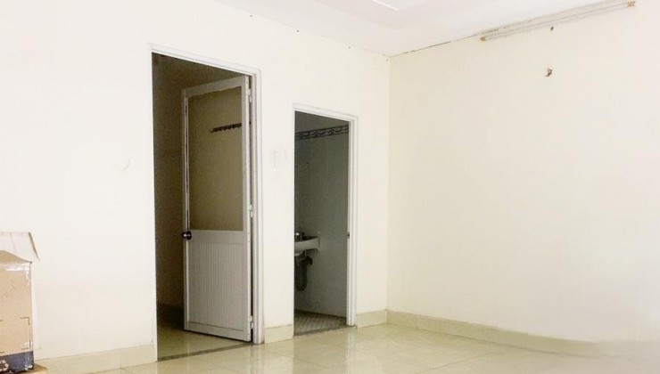 Bán Nhà 2 Tầng 90m2 Ngang Gần 6M Đường Xe Hơi Nhỉnh 3 Tỷ Tân Chánh Hiệp Quận 12