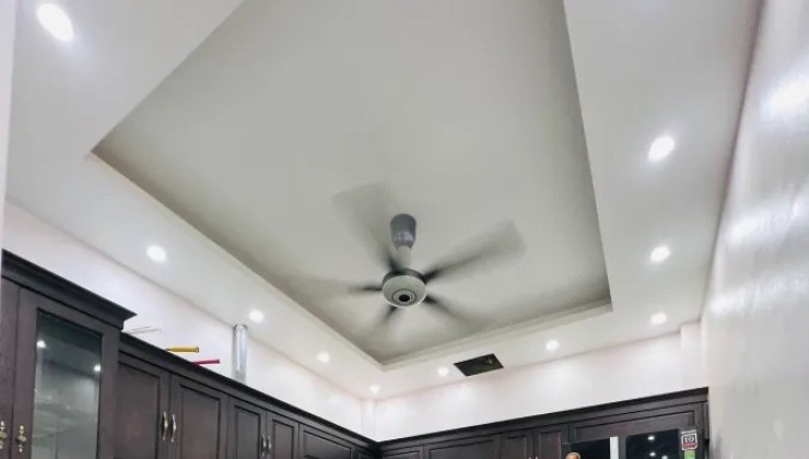 BÁN NHÀ: Trần Cung DT: 54m2 - 4 tầng - MT 5m - GIÁ 7.6 tỷ