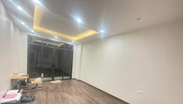 BÁN NHÀ MẶ NGÕ NGUYỄN KHANG, Ô TÔ TRÁNH, PHÂN LÔ VỈA HÈ. 7 TẦNG THANG MÁY, 41M2 GIÁ CHÀO 16.5 TỶ