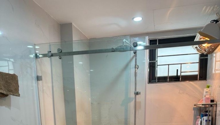 7 TẦNG THANG MÁY TRUNG TÂM HAI BÀ Ô TÔ VÀO NHÀ KINH DOANH VĂN PHÒNG.

Nhà Phố Kim Ngưu DT 83m2 x 7 tầng ,MT 5.75m ,GIÁ chào 17.8 tỷ