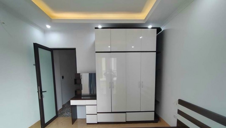 LÔ GÓC  - BÁT KHỐI - SIÊU ĐẸP - 70m2 - GIÁ MỀM 3,6 TỶ