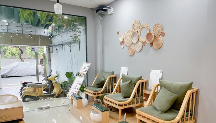 Cần sang nhượng salon nail, mi, gội tâm huyết tại Thủ Đức, TPHCM