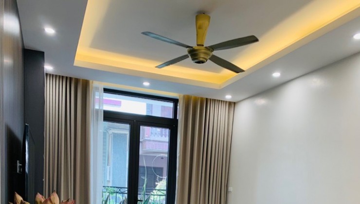 MẶT PHỐ, CẦU GIẤY, GARA Ô TÔ, THANG MÁY, 5 TẦNG, 56,7M2 CHỈ 19,5 TỶ