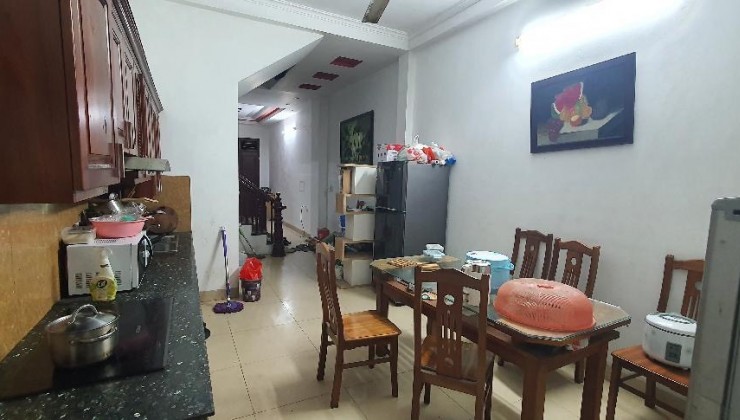 BÁN NHÀ CẦU GIẤY,3 THOÁNG,  Ô TÔ, 67,3M2 CHỈ 9.3 TỶ