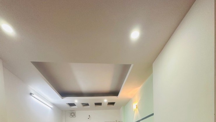 BÁN NHÀ PHÙNG CHÍ KIÊN, Ô TÔ VÀO NHÀ, 60M2 CHỈ 9.3 TỶ