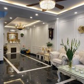 Mặt Phố Trịnh Văn Bô, 140m2, 6 Tầng, Lô Góc, Giá 33 Tỷ.