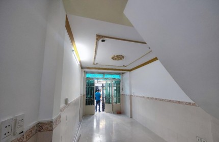 Bán nhà HẺM XE TẢI Huỳnh Văn Nghệ, Phường 15, Tân Bình. DT: 31m2 x 2 tầng (3.1 x 10). Giá : 3.2 tỷ