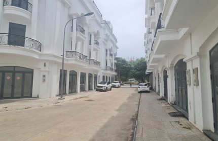 Bán nhà phố ngay trung tâm Thành phố Tây Ninh