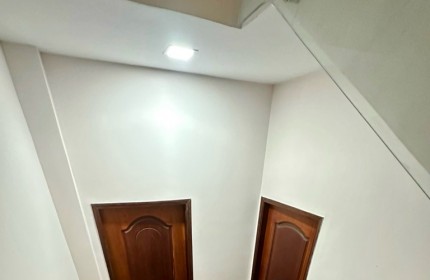 Bán Nhà Hẻm 76/ Phan Tây Hồ,51m , 4 Tầng BTCT , 4PN , 6WC , sân thượng Giá 6 tỷ 150