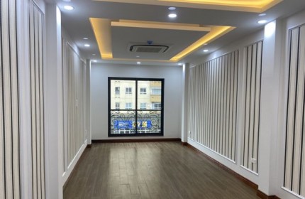 Bán Nhà phố Nguyễn Chánh 40m2, 6 tầng , Mặt tiền : 3.5m, giá : 24 tỷ