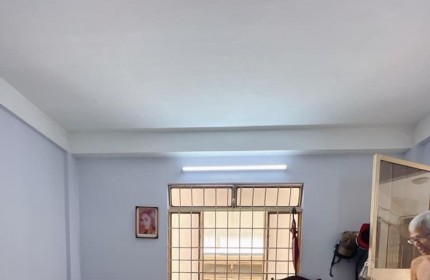 - NHÀ THIẾt KẾ SANG ĐẸP MỚI VÀO Ở NGAY CÁCH MT HỒ BIỂU CHÁNH 10M  KHU DÂN TRÍ CAO