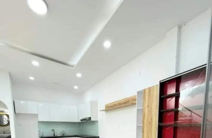 Thanh - Nhà Bán Hẻm 2m5 Ký Con 30m2 3 Tầng BTCT  , 2PN Giá 5  tỷ 790 (TL)