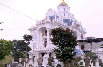 Bán Biệt Thự Vườn 2 MT. Huyện Hóc Môn. Giá Hơn 10 tỷ
