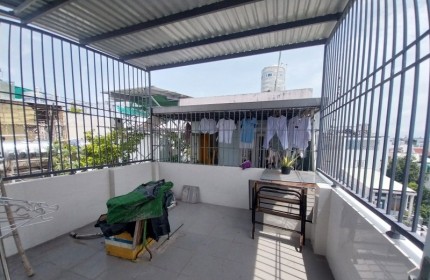 BÁN GẤP 8 CĂN NHÀ VÀ ĐẤT HẺM XE TẢI ĐUA ĐƯỜNG THỐNG NHẤT ĐẤT NƯỚC PHƯỜNG 16 GÒ VẤP. CẦN TIỀN ĐẦU TƯ RESORT PHAN THIẾT,