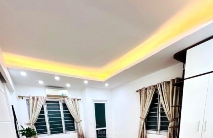 Bán nhà phố Tân Mai sổ đỏ đủ 33m2 5t 3 ngủ dân xây - 3 gác đỗ cửa thoáng sáng không quy hoạch