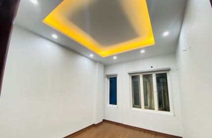 NHÀ PHỐ MINH KHAI 32M² x 3 TẦNG, GIÁ NHỈNH 2.5 TỶ, CÁCH Ô TÔ CHỈ 3 BƯỚC CHÂN