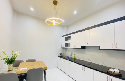 NHÀ PHỐ MINH KHAI 32M² x 3 TẦNG, GIÁ NHỈNH 2.5 TỶ, CÁCH Ô TÔ CHỈ 3 BƯỚC CHÂN