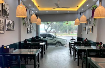 BÁN NHÀ MẶT PHỐ HOÀNG CẦU, ĐỐNG ĐA, DIỆN TÍCH 50M2, 3 TẦNG KINH DOANH, MẶT TIỀN 4.8M, GIÁ 26 TỶ.