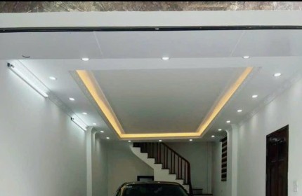 Bán nhà Vân Canh 37m2 x 5T. Xây đơn lập. 50m ra đô thị Vân Canh. Ô tô vào nhà