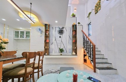 Bán nhà Quang Trung ,P10,GV.  40m2 , 5*8m2 , 2 tầng . Vị trí trung tâm GV. Giá : 3,350 t