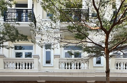 Chính chủ bán căn shophouse đường N1, 10m nhà phố TP Dĩ An, Bình Dương