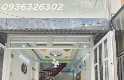 Cần bán gấp nhà trung Chánh Hóc Môn 64m2 2 Tầng