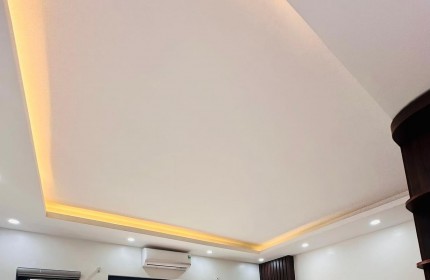 Phạm Văn Đồng( Xuân Đỉnh ) 30m2- tầng 5, mặt tiền 5m, giá 5.6 tỷ còn thương lượng.